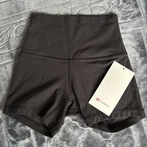 NWT LULULEMON Align HR Short 4”